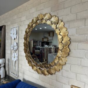 مرآة حائط دائرية بإطار ذهبي✨✨